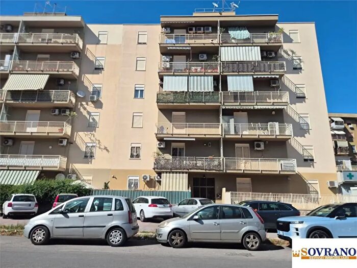Appartamento trilocale in vendita in Palermo