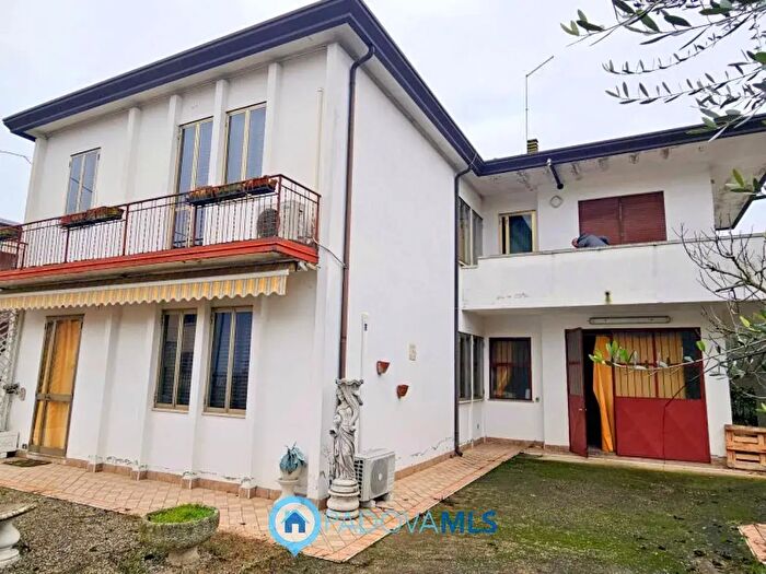 Casa quadrilocale in vendita in Via Oroboni, Vigonza