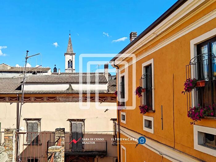 Casa trilocale in vendita in Via Barbato, Sulmona
