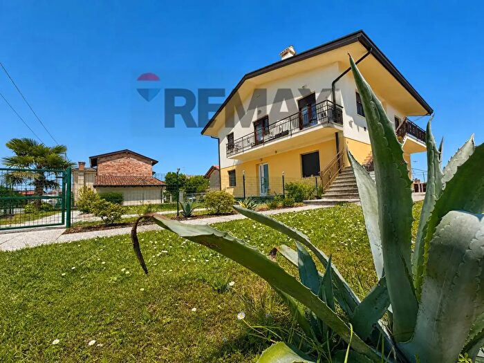 Casa con 5 locali in vendita in Via Comugne, San Michele Al Tagliamento