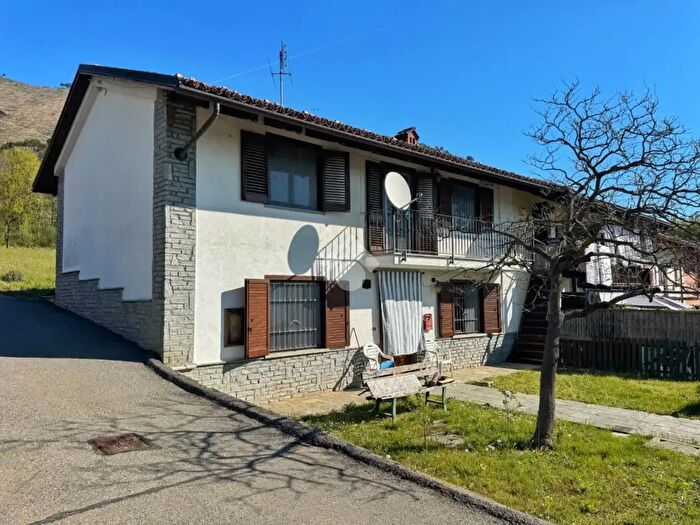 Casa con 7 locali in vendita in Val Della Torre