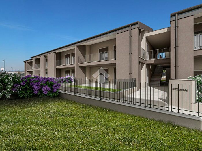 Appartamento trilocale in vendita in Vicolo Giovanni Falcone, Lavagno