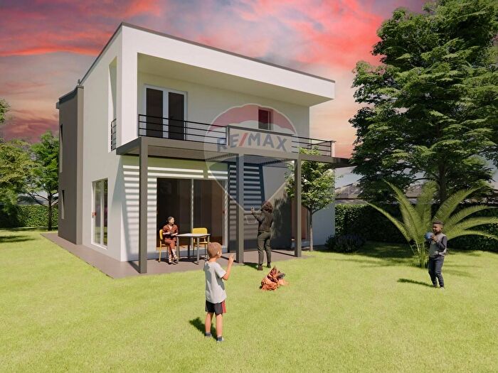 Casa con 5 locali in vendita in Vicolo dei Pioppi, Laveno Mombello