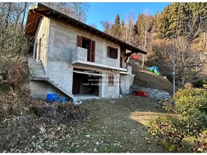 Casa trilocale in vendita in Miazzina