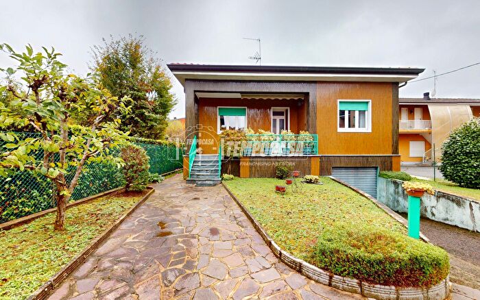 Casa trilocale in vendita in Via Piero Ferrerio, Besana In Brianza