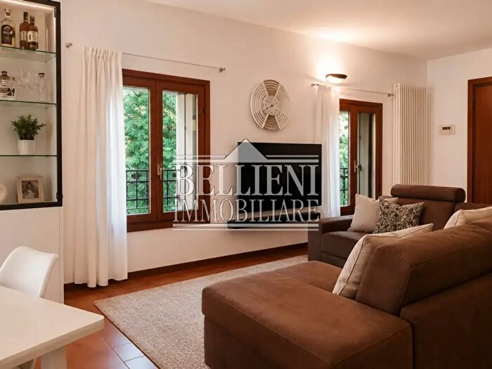 Appartamento quadrilocale in vendita in Viale Dante, Vicenza