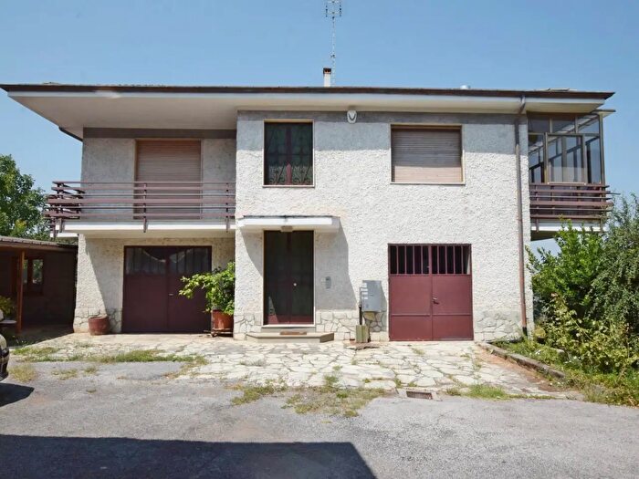 Casa con 12 locali in vendita in Via Bessone, Villanova Mondovi'