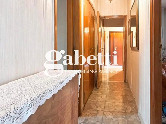 Appartamento quadrilocale in vendita in Via Monte Trincello, Roma