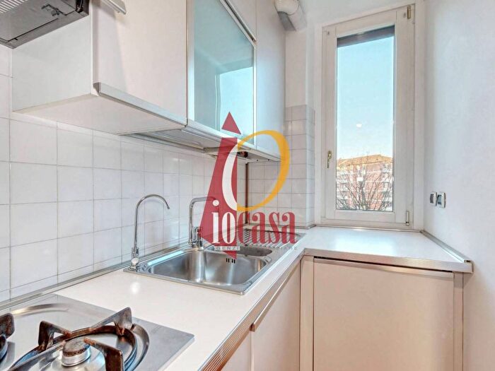 Appartamento bilocale in affitto in Via Fratelli Rosselli, Bologna Sulmona, Milano