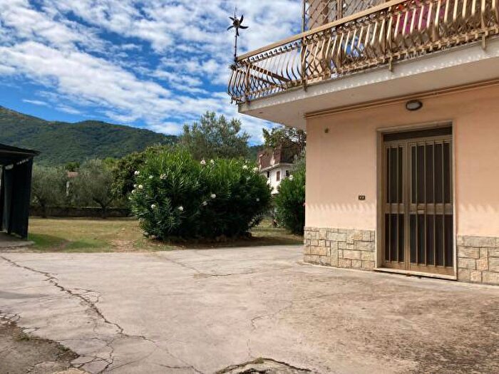 Appartamento con 6 locali in vendita in Corso Achille Spatuzzi, San Giorgio A Liri