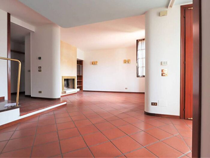 Casa con 5 locali in affitto in Via degli Eroi, Centro, Castegnero