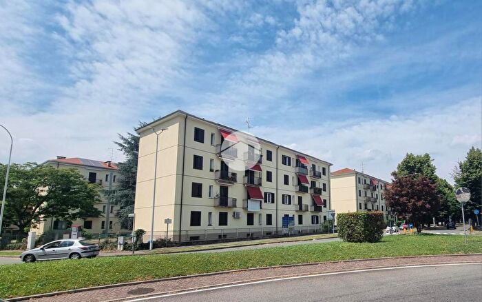 Appartamento bilocale in vendita in Viale Boccaccio, Busto Arsizio