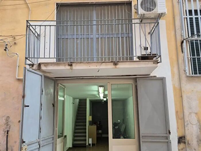 Casa trilocale in vendita in Via Vico Malvagno, Messina