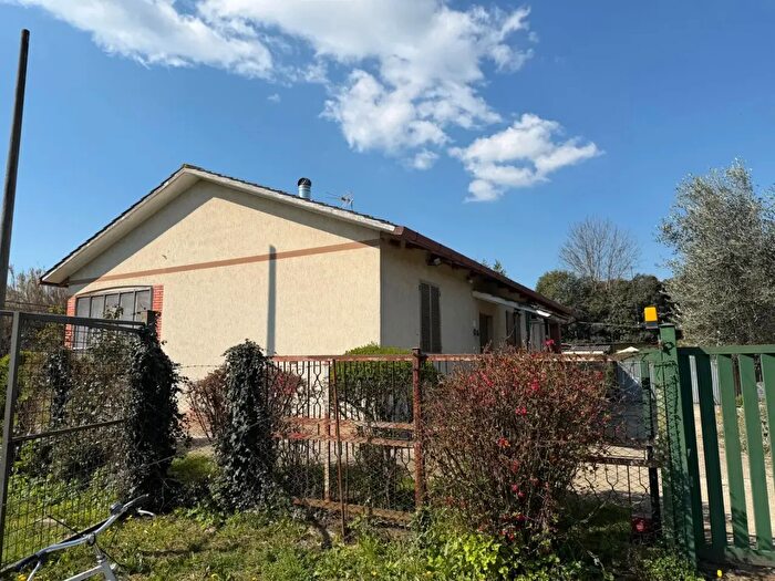 Casa quadrilocale in vendita in Strada di Santa Filomena, Terni