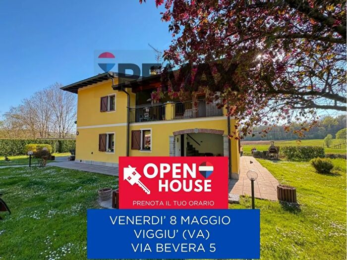 Appartamento con 5 locali in vendita in Via Bevera, Viggiu