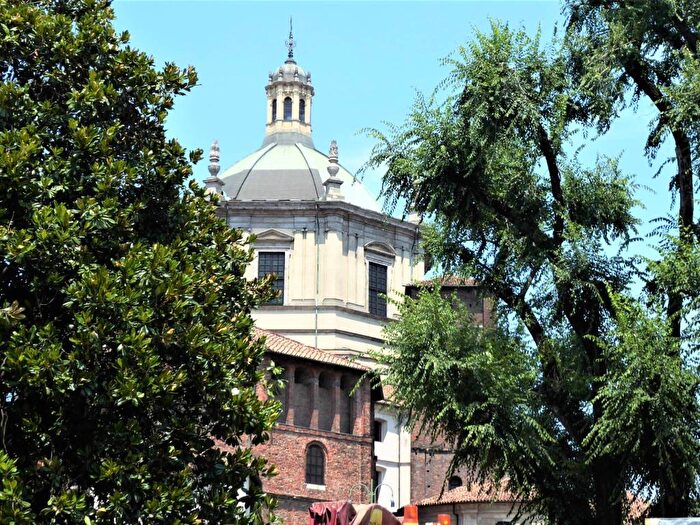 Appartamento bilocale in affitto in Via Edmondo De Amicis, Carrobbio, Milano