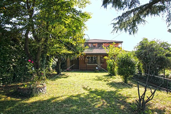 Casa con 6 locali in vendita in Colle San Pietro, San Cesareo