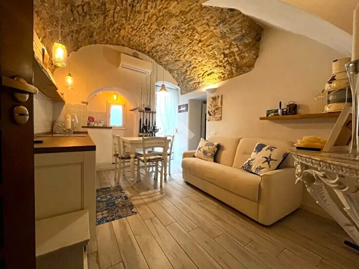 Appartamento bilocale in vendita in Via Francesco Baracca, Sanremo