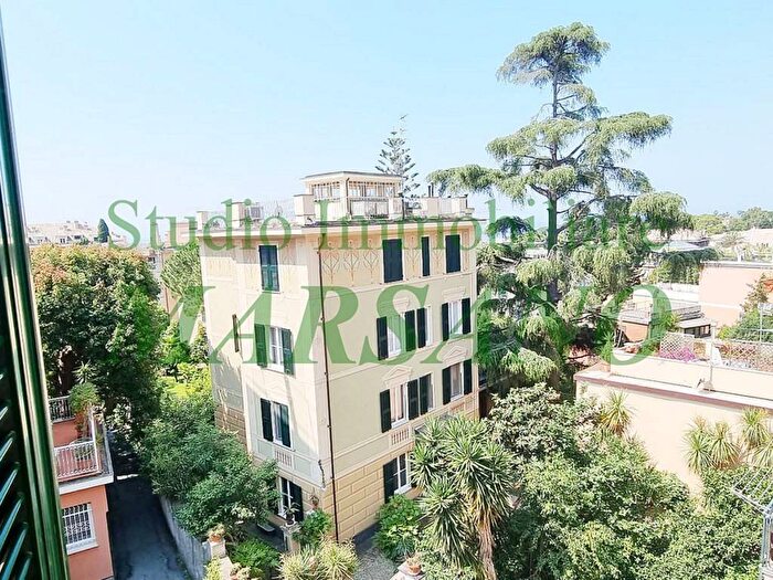 Appartamento trilocale in affitto in Viottolo Nicolò Ardizzone, Nervi, Genova