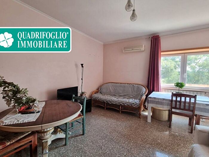 Appartamento bilocale in affitto in Via Acerenza, Appio Claudio Statuario, Roma