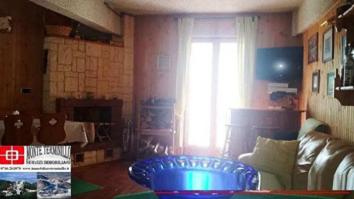 Appartamento quadrilocale in vendita in Via dellAnello Rieti Rieti, Rieti