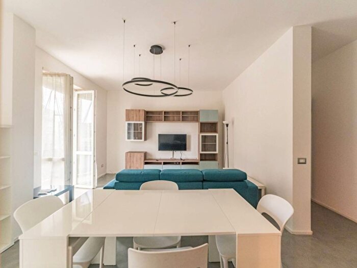 Appartamento trilocale in affitto in Via Giuseppe Tartini, Dergano, Milano