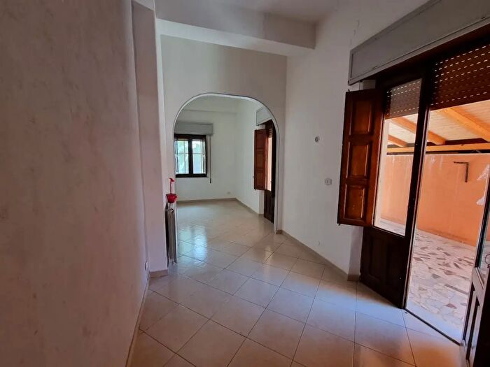 Casa quadrilocale in vendita in Via Coriolano, Giarre