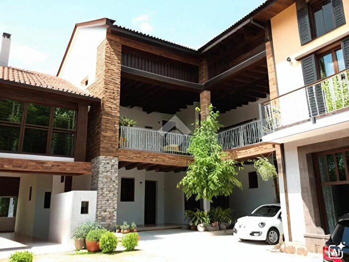 Casa quadrilocale in vendita in Via Dante Alighieri, Origgio