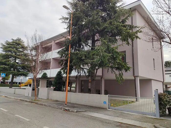 Appartamento con 5 locali in affitto in Via Carlo Cafiero, Cesena