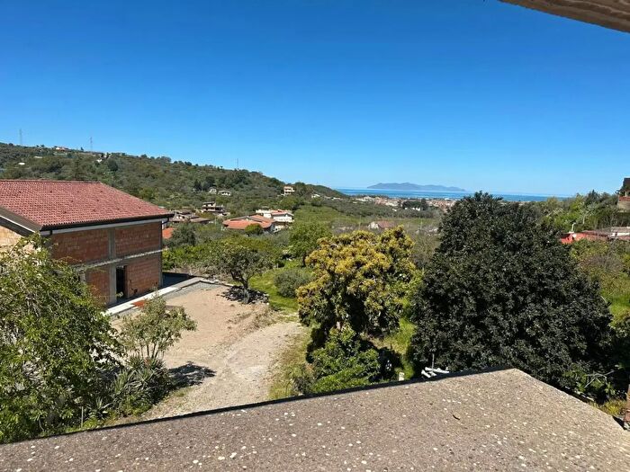 Casa con 5 locali in vendita in Zona Centineo Snc, Barcellona Pozzo Di Gotto