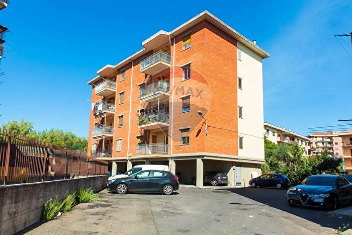 Appartamento quadrilocale in vendita in Cantani, Acireale