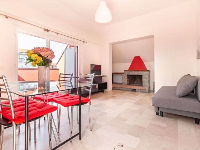 Casa trilocale in affitto in Via Ovada, Famagosta, Milano