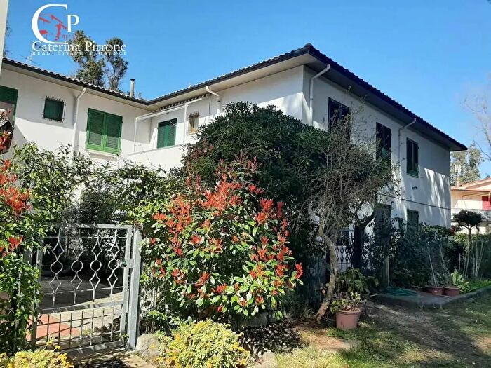 Appartamento trilocale in vendita in Via Pozzuolo, Rosignano Marittimo