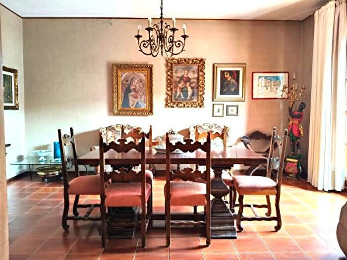 Appartamento con 6 locali in vendita in Via delle Corbellicce, Quarrata