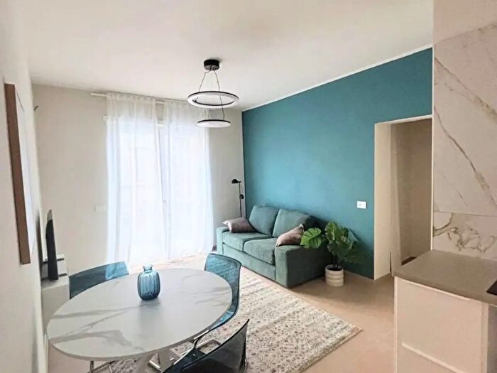 Appartamento trilocale in vendita in Via Battisti, Trofarello