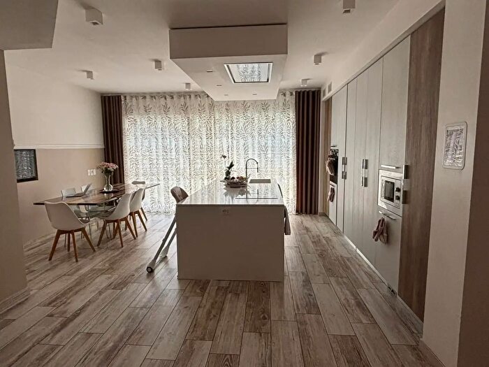 Casa con 7 locali in vendita in Via San Bernardino da Siena, Monteprandone