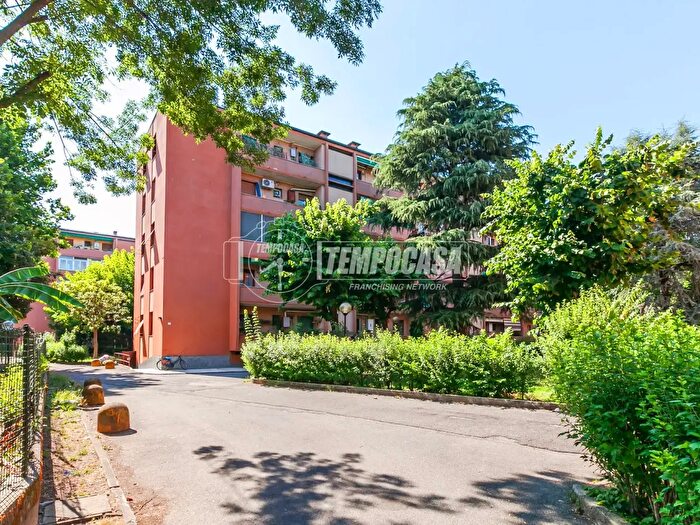 Appartamento trilocale in vendita in Via Cogne, Milano