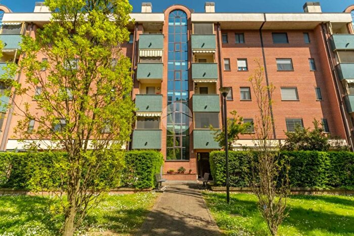 Appartamento quadrilocale in vendita in Via Carlo Salerno, Trezzano Sul Naviglio