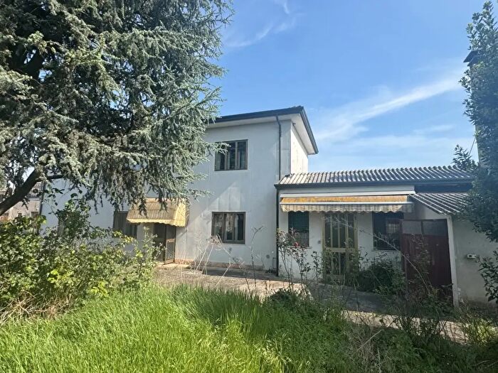 Casa con 5 locali in vendita in Via San Zeno, Castelbaldo