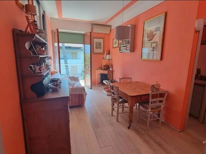 Appartamento trilocale in vendita in Via Fratelli Baldini, Montignoso