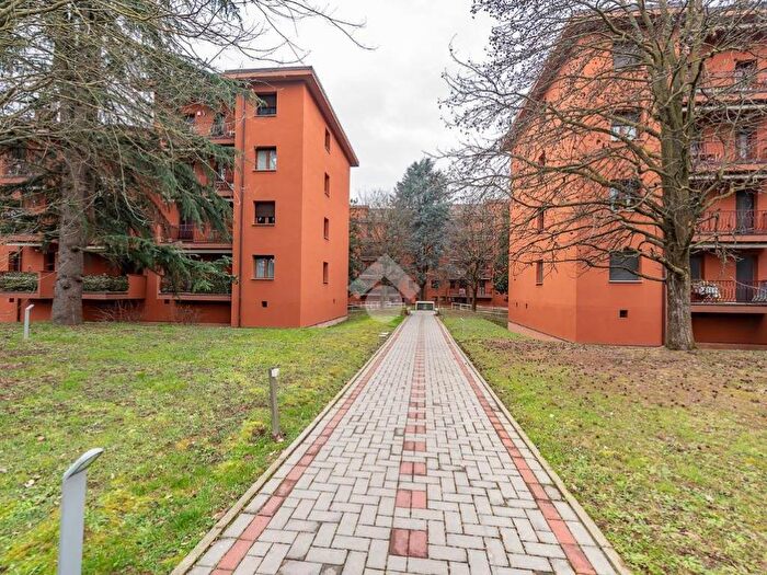 Appartamento trilocale in affitto in Via Campo Gallo, Centro, Arese