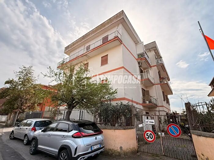 Appartamento trilocale in vendita in Via Gaetano Melzi, Roma