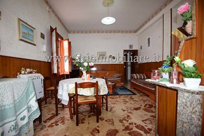 Appartamento trilocale in affitto in Via Roma, Centro, Mazara del Vallo