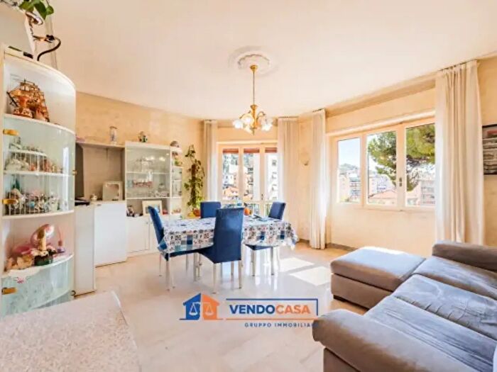 Appartamento quadrilocale in vendita in Strada Borgo Opaco, Sanremo