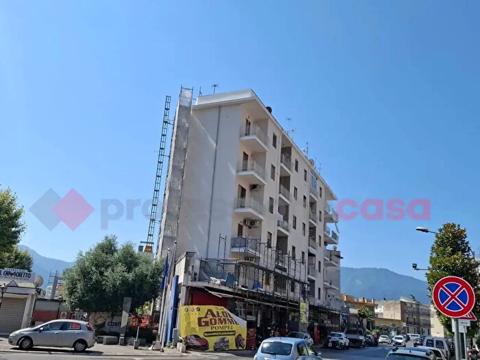 Appartamento quadrilocale in affitto in Viale Mazzini, Pompei