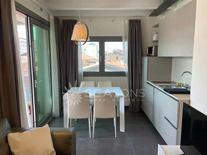 Appartamento trilocale in vendita in Via Canova, Caorle