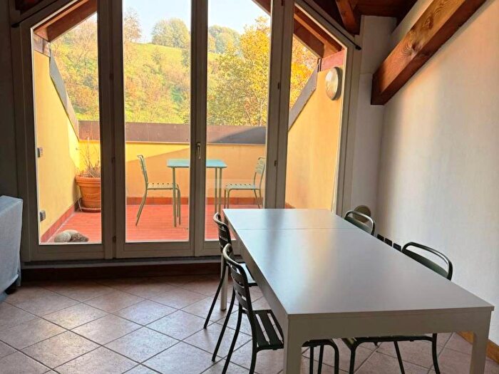 Appartamento bilocale in affitto in Via Lambro, Macherio