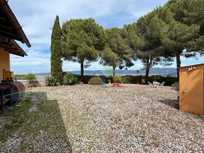 Casa con 10 locali in vendita in Via Traversa Livornese, Rosignano Marittimo