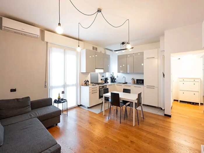 Appartamento bilocale in vendita in Via San Francesco dAssisi, Cernusco Sul Naviglio