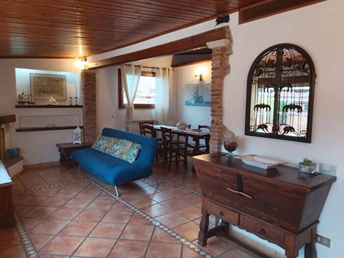 Casa quadrilocale in affitto in Centro, San Felice Circeo